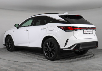 Подержанный автомобиль Lexus RX 2022 года (7 фото)