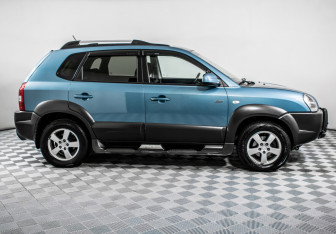 Подержанный автомобиль Hyundai Tucson 2007 года (4 фото)