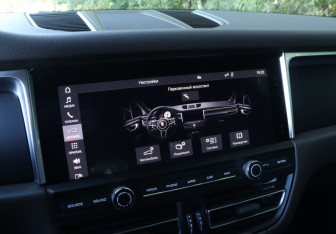 Подержанный автомобиль Porsche Macan 2019 года (16 фото)