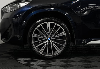 Подержанный автомобиль BMW X1 2025 года (6 фото)