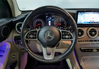 Подержанный автомобиль Mercedes-Benz GLC Coupe 2021 года (21 фото)