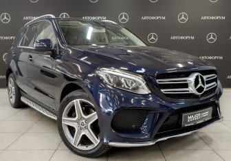 Подержанный автомобиль Mercedes-Benz GLE 2017 года (3 фото)