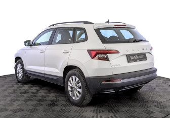 Подержанный автомобиль Skoda Karoq 2021 года (7 фото)