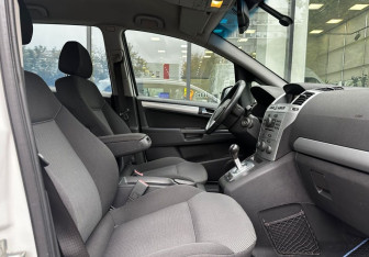 Подержанный автомобиль Opel Zafira Compactvan 2012 года (10 фото)