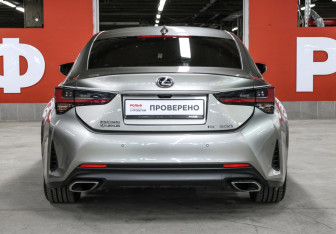 Подержанный автомобиль Lexus RC 2024 года (6 фото)