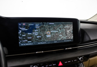 Подержанный автомобиль Kia Carnival 2021 года (24 фото)