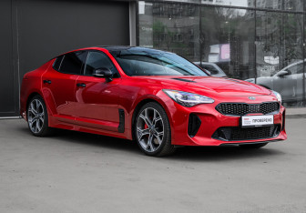 Подержанный автомобиль Kia Stinger 2019 года (3 фото)