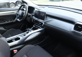 Подержанный автомобиль Geely Coolray 2023 года (9 фото)