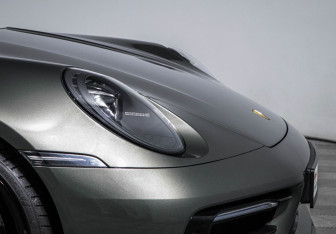 Подержанный автомобиль Porsche 911 Convertible 2021 года (17 фото)
