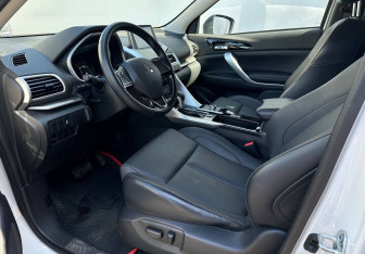 Подержанный автомобиль Mitsubishi Eclipse Cross 2022 года (9 фото)