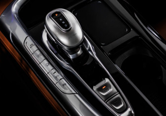 Подержанный автомобиль Voyah Free 2023 года (18 фото)