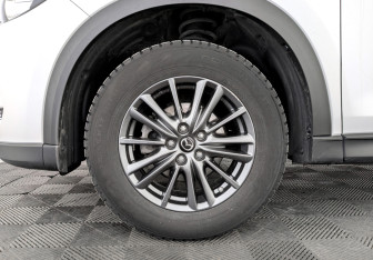 Подержанный автомобиль Mazda CX-5 2021 года (18 фото)