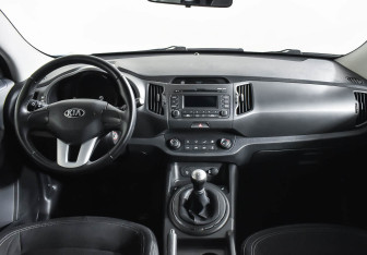 Подержанный автомобиль Kia Sportage 2013 года (9 фото)