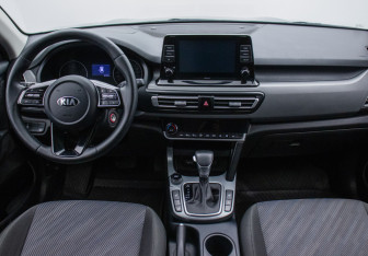 Подержанный автомобиль Kia Seltos 2021 года (13 фото)