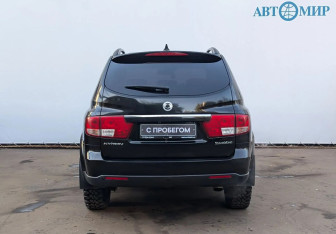 Подержанный автомобиль SsangYong Kyron 2013 года (6 фото)