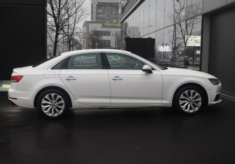 Подержанный автомобиль Audi A4 Sedan 2015 года (4 фото)