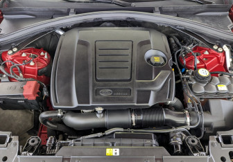 Подержанный автомобиль Land Rover Range Rover Velar 2019 года (9 фото)