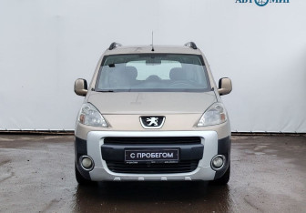 Подержанный автомобиль Peugeot Partner 2011 года (2 фото)