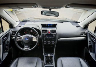 Подержанный автомобиль Subaru Forester Suv 2014 года (11 фото)