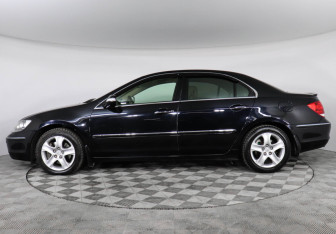 Подержанный автомобиль Honda Legend Sedan 2007 года (8 фото)