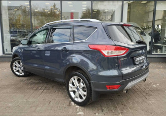 Подержанный автомобиль Ford Kuga 2014 года (6 фото)