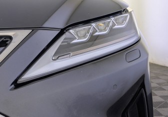 Подержанный автомобиль Lexus RX 2021 года (11 фото)