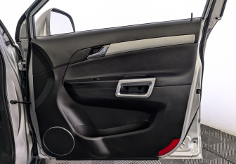 Подержанный автомобиль Opel Antara 2013 года (25 фото)