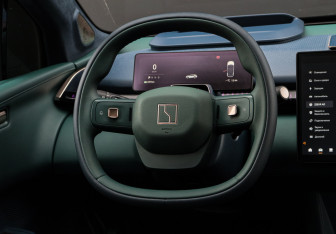 Подержанный автомобиль Zeekr X 2023 года (12 фото)