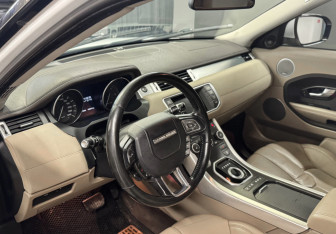 Подержанный автомобиль Land Rover Range Rover Evoque 2012 года (7 фото)