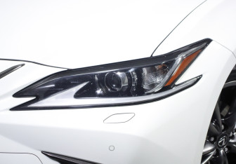 Подержанный автомобиль Lexus ES 2019 года (15 фото)