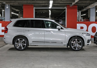 Подержанный автомобиль Volvo XC90 2016 года (4 фото)