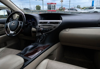 Подержанный автомобиль Lexus RX 2012 года (9 фото)
