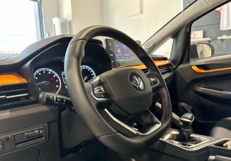 Подержанный автомобиль LIVAN X3Pro 2023 года (12 фото)