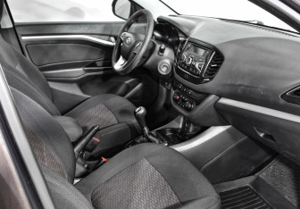 Подержанный автомобиль LADA (ВАЗ) Vesta Wagon 2019 года (9 фото)