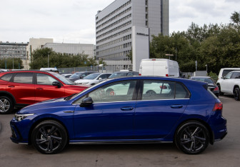 Подержанный автомобиль Volkswagen Golf Hatchback 2021 года (6 фото)