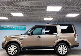 Подержанный автомобиль Land Rover Discovery 2013 года (8 фото)