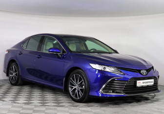 Подержанный автомобиль Toyota Camry Sedan 2021 года (3 фото)