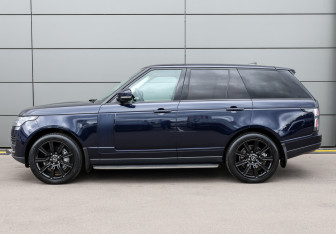 Подержанный автомобиль Land Rover Range Rover 2021 года (8 фото)