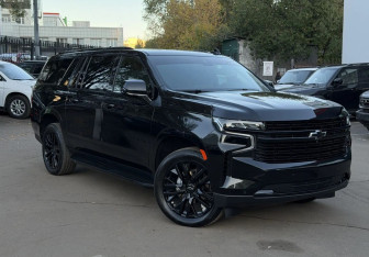 Подержанный автомобиль Chevrolet Suburban 2023 года (3 фото)