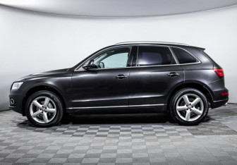 Подержанный автомобиль Audi Q5 2013 года (8 фото)