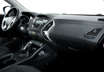 Подержанный автомобиль Hyundai ix35 2012 года (8 фото)