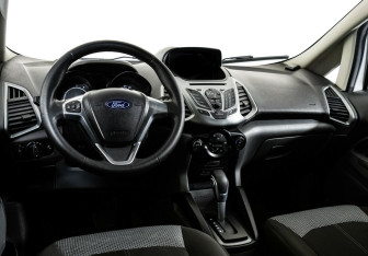 Подержанный автомобиль Ford EcoSport 2015 года (7 фото)