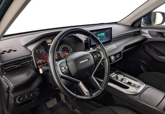 Подержанный автомобиль Haval Jolion 2023 года (15 фото)