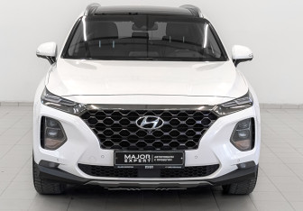 Подержанный автомобиль Hyundai Santa Fe 2019 года (2 фото)