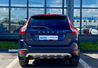 Подержанный автомобиль Volvo XC60 2012 года (6 фото)