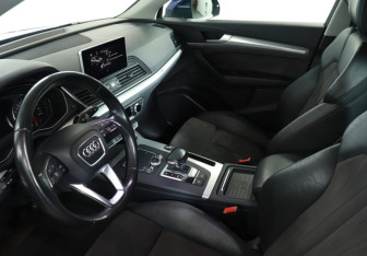 Подержанный автомобиль Audi Q5 2017 года (13 фото)