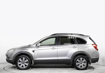 Подержанный автомобиль Chevrolet Captiva 2008 года (8 фото)