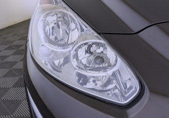 Подержанный автомобиль Peugeot 308 Hatchback 2012 года (11 фото)
