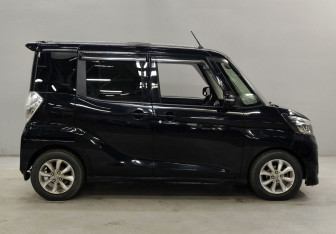 Подержанный автомобиль Nissan Dayz Roox 2016 года (4 фото)