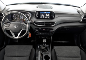 Подержанный автомобиль Hyundai Tucson 2018 года (14 фото)